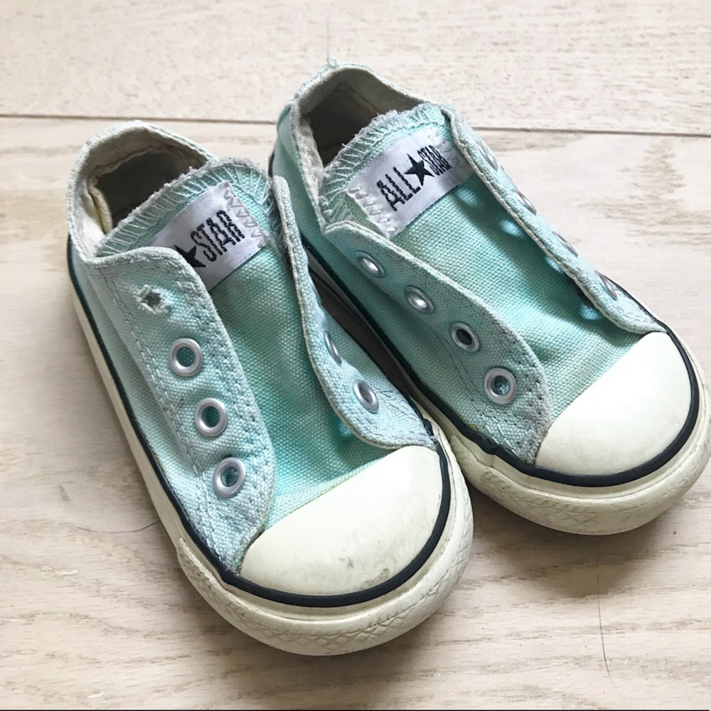 Converse sneaker